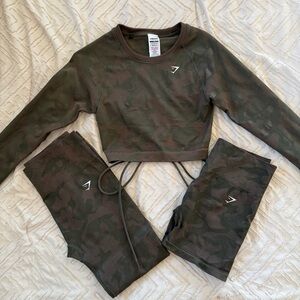 GYMSHARK Green Camo Crop 3 Piece Set